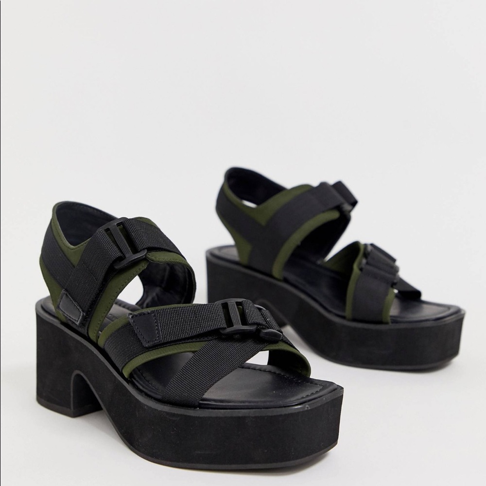 Wide fit sandals